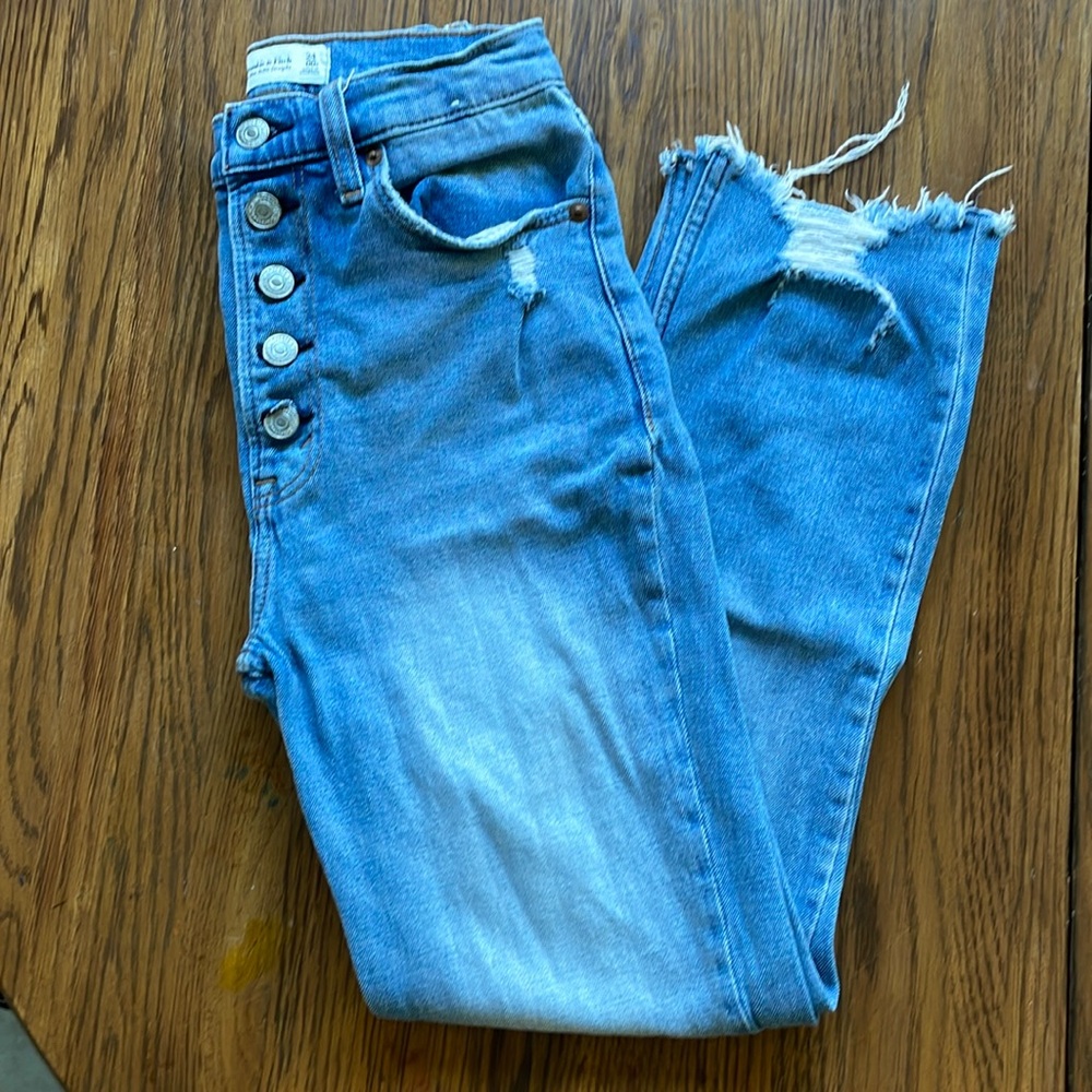 Abercrombie & Fitch Ultra High Rise Ankle Straight Size 24